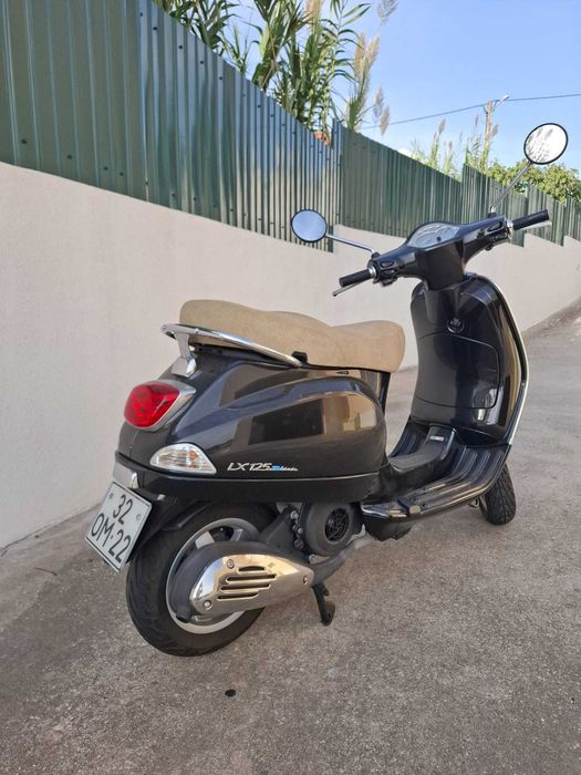Mota Vespa 125 como nova