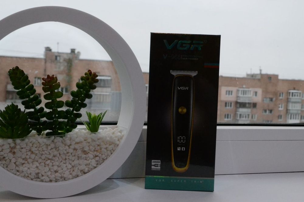 Машинка (триммер) для стрижки волос VGR  Professional,