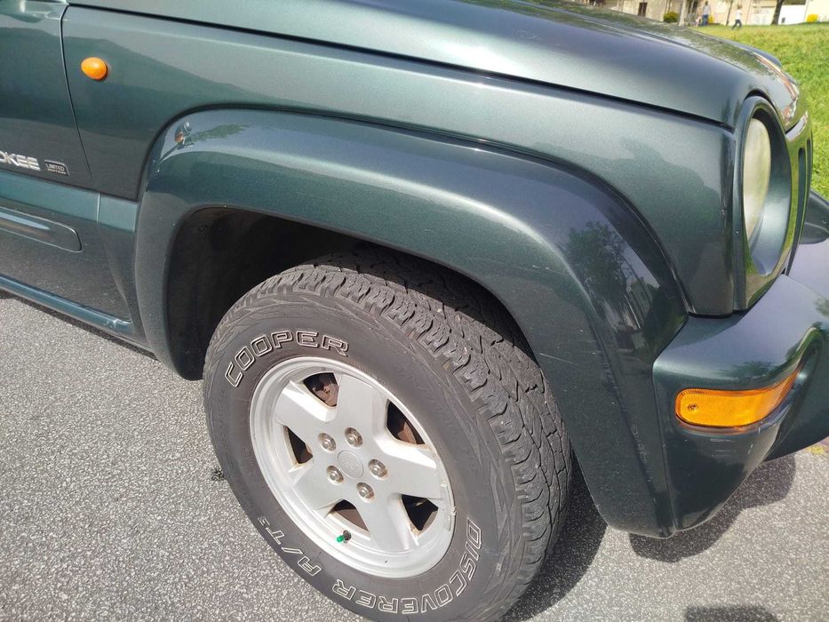 Jeep Cherokee Limited KJ 2.5 Diesel