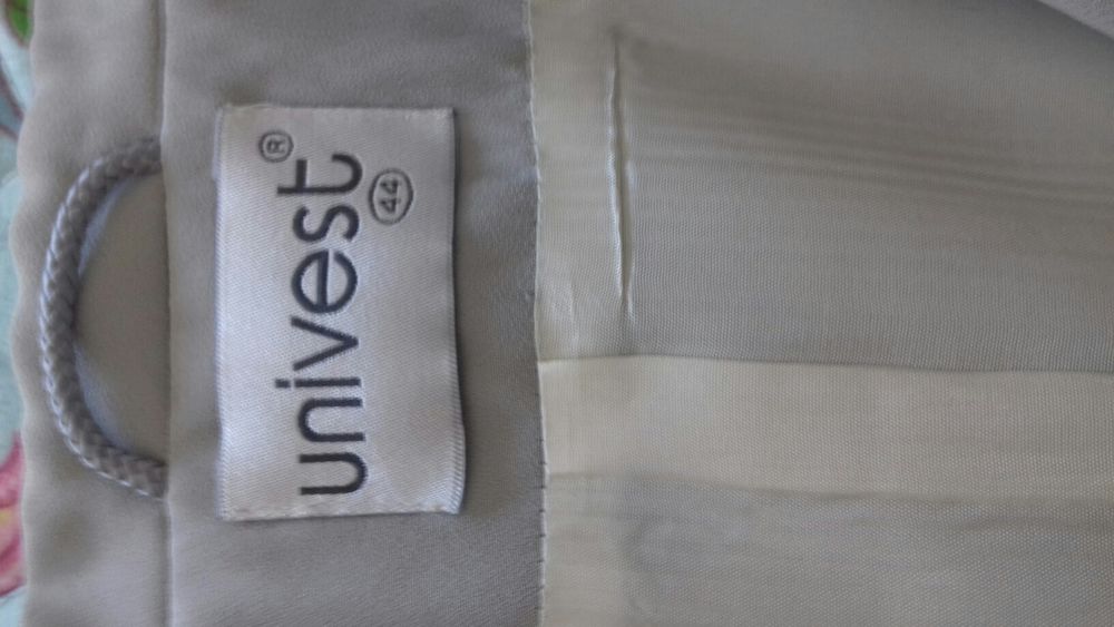 Fato de saia e casaco, anos 90