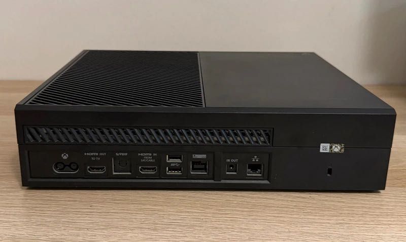 Microsoft Xbox One 365GB