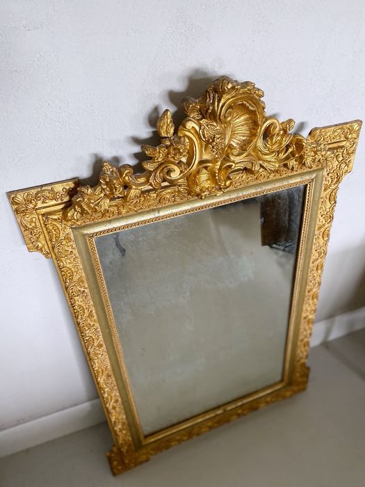 Zabytkowe Palacowe duze  lustro wiszace w zloconej ozdobnej ramie