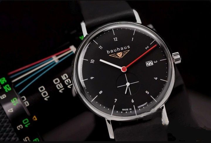 Годинник бренду Zeppelin м. Ruhla Bauhaus 21302 кварцовий Германія