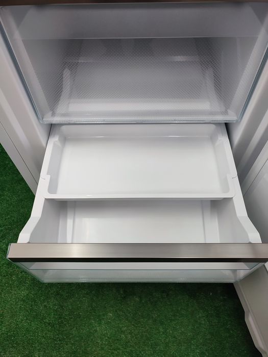 Преміальна морозильна камера NoFrost Liebherr FNd 5227 Plus 2024 рік