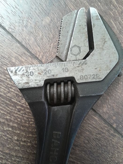 Ключ розвідний Bahco.