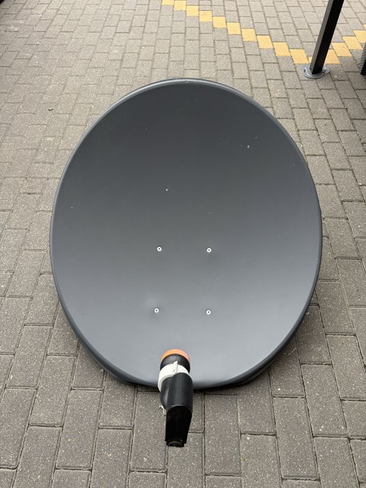Antena satelitarna z konwenterem