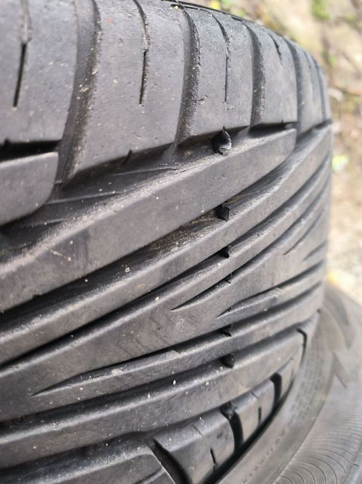 Резина літня  205/50 R17