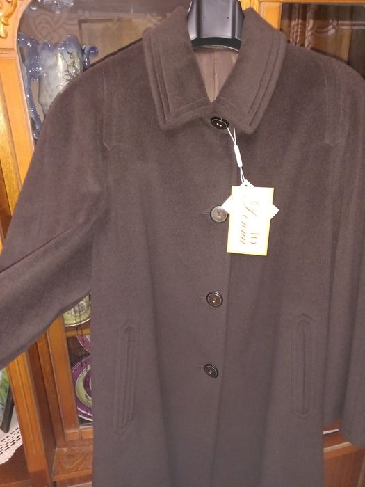 Весняне жіноче  кашемірове пальто