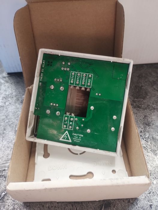 Потенціометр із термостатом VR | EC | 0-10 V (1-4-0101-0473)