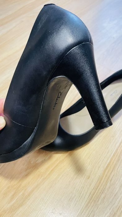 Жіночі туфлі Clarks, розмір 39 — як нові!