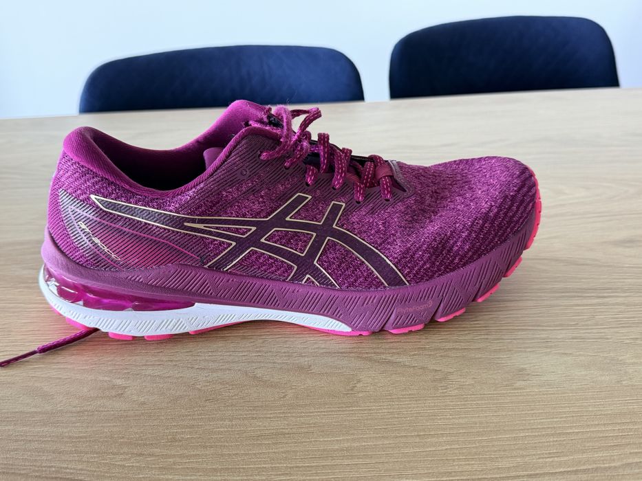 Buty do biegania Asics GT 2000 flyte foam  42,5 27cm