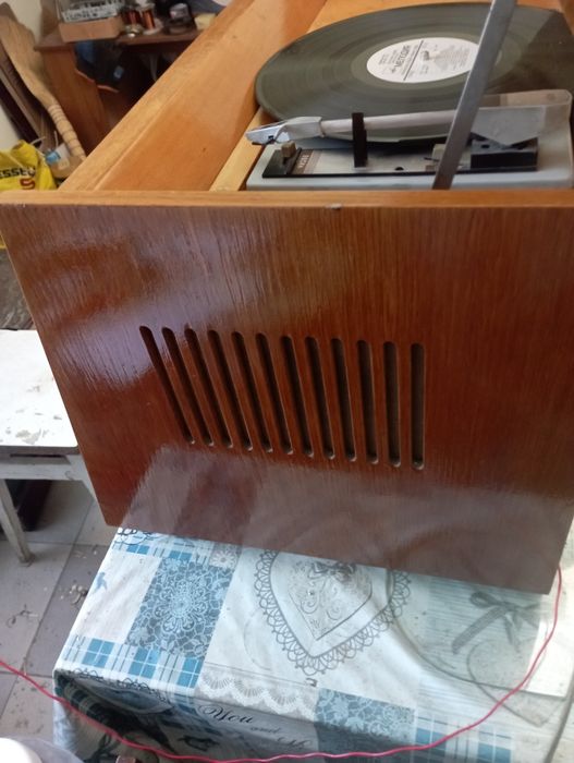 Продам радіолу МІНІЯ-2Р