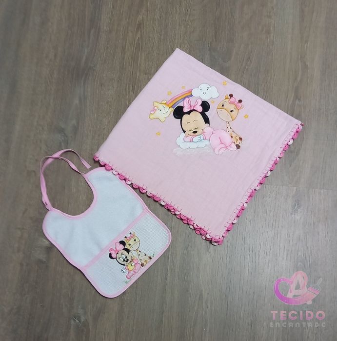 Conjunto de fralda e babete