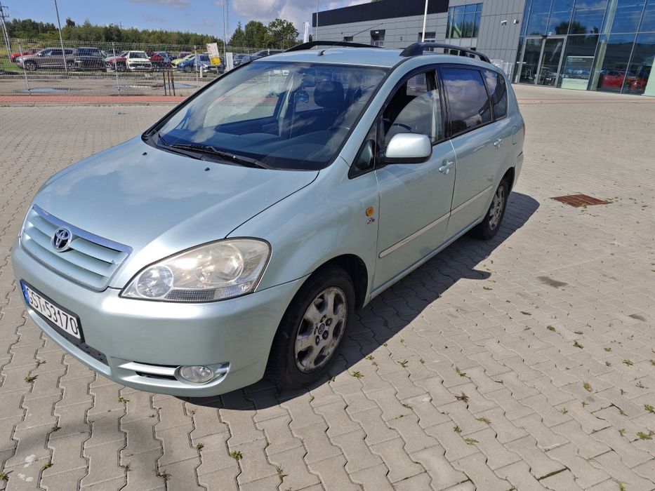 Toyota Avensis Verso