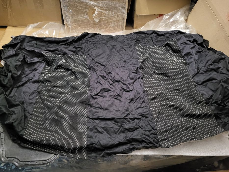 Чохли універсальні на задній ряд з підголовниками.