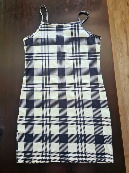 Vestido shein tam S podendo ser entregue região Algés