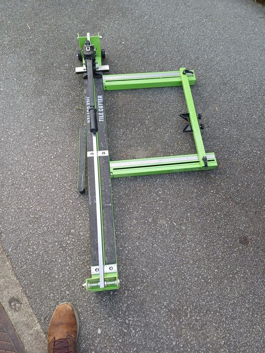 Máquina de ladrilho para peças até  1 metro.