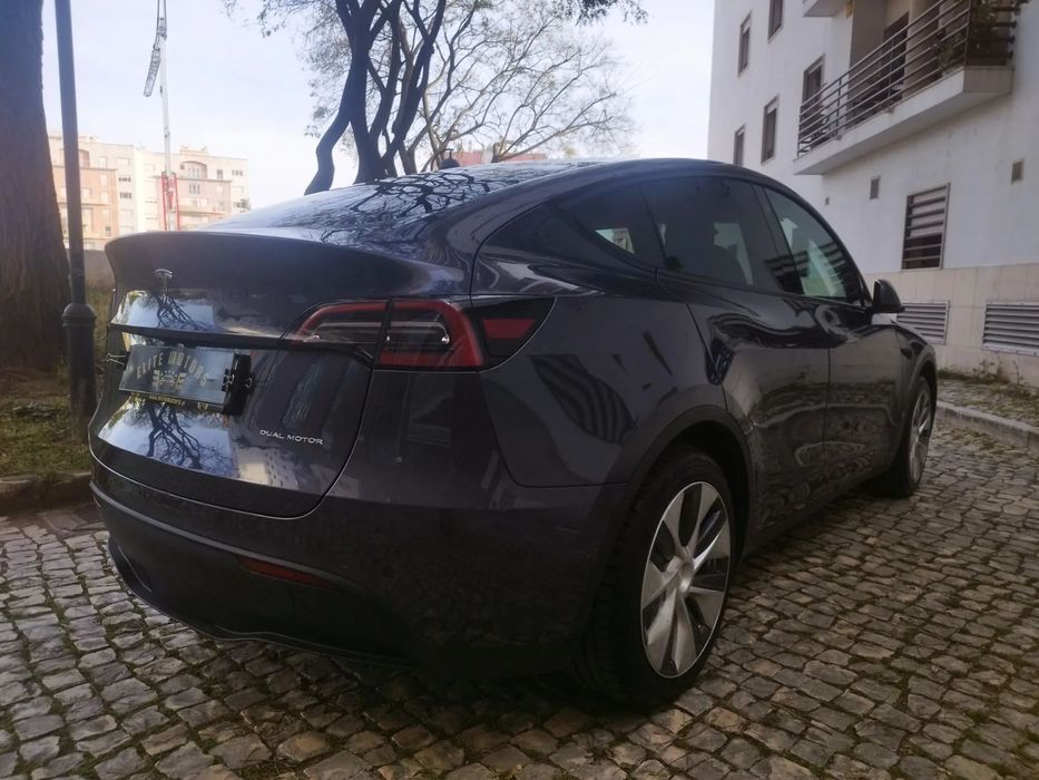 Tesla Model Y Long Range Dual Motor AWD
