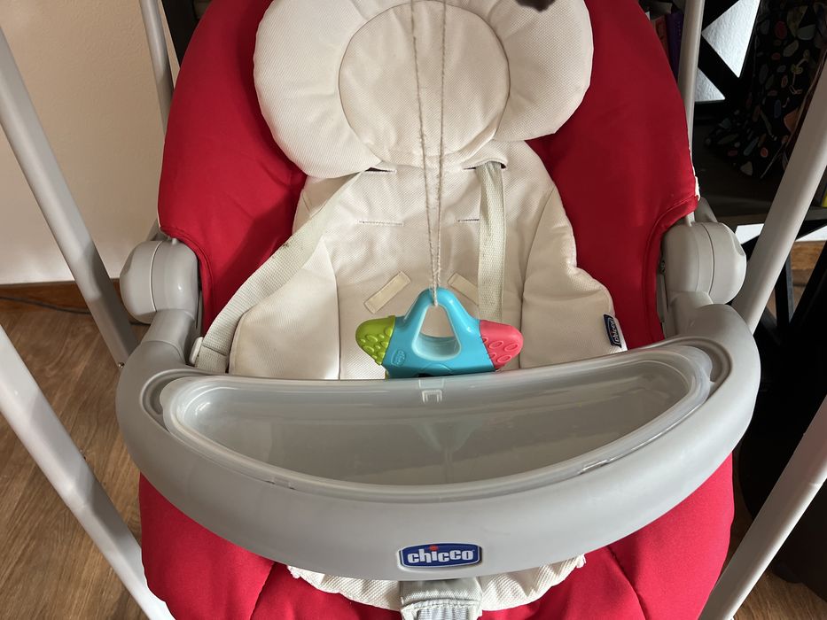Cadeira espreguiçadeira baloiço automático Chicco bebe