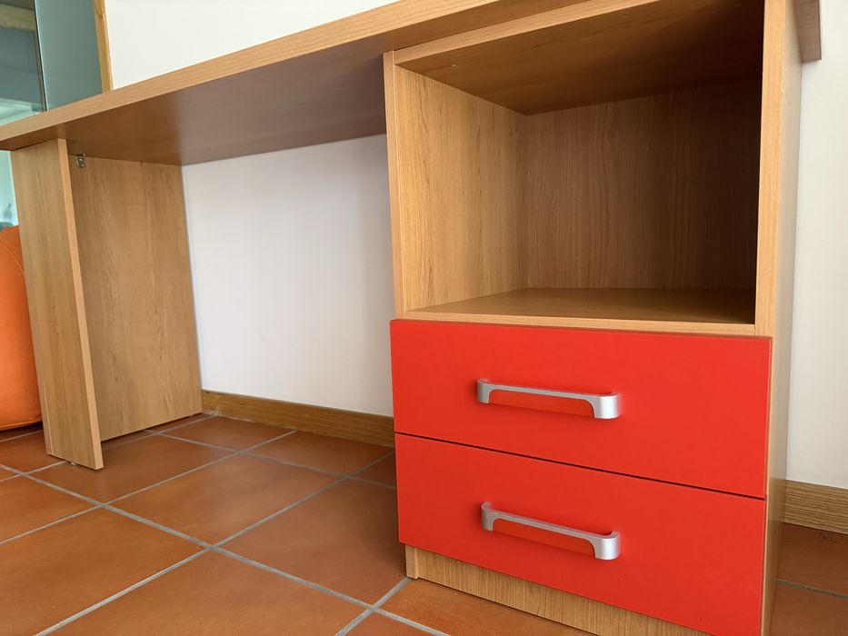Secretária para quarto
