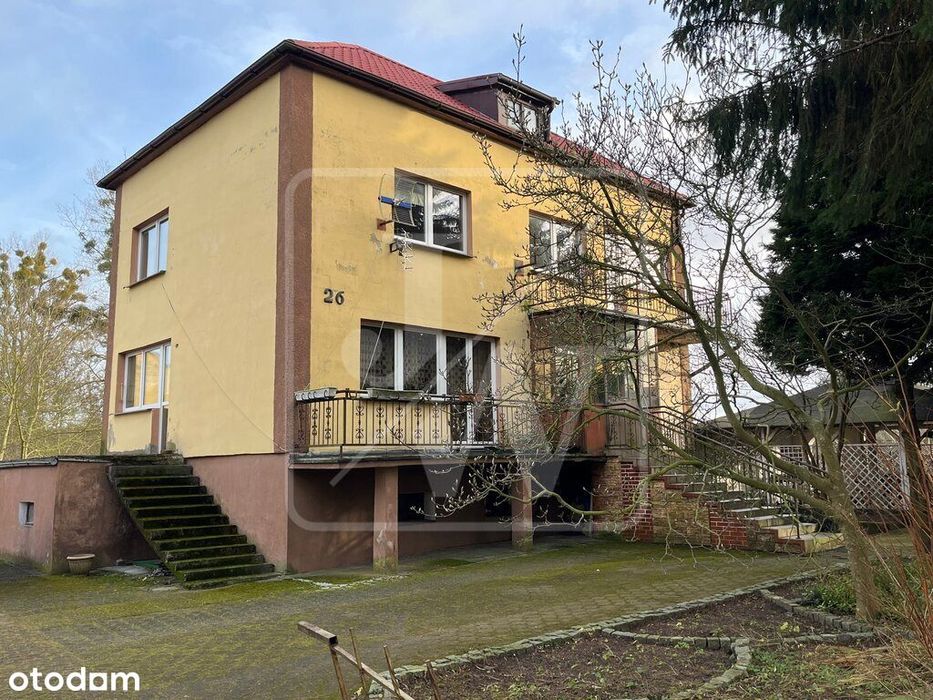 Dom z zabudowaniami na dużej działce – Glewice