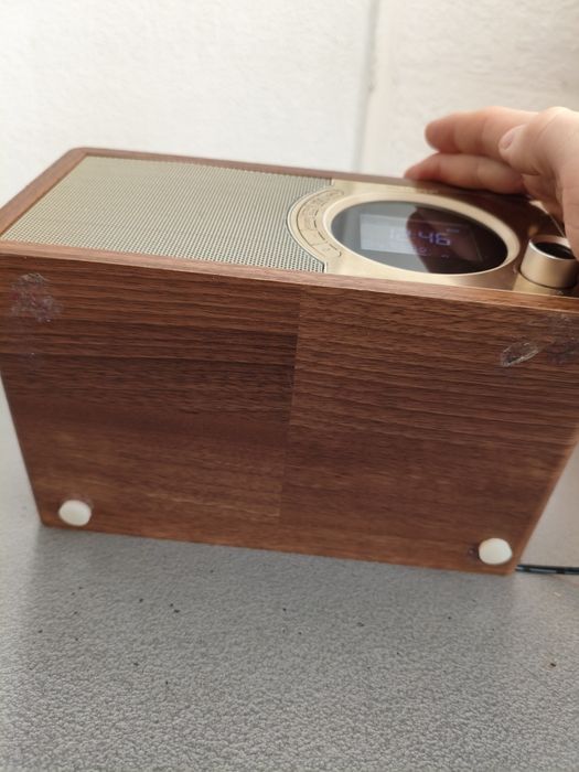 радіоприймач Sharp DR-450BR з підтримкою DAB+/FM та Bluetooth