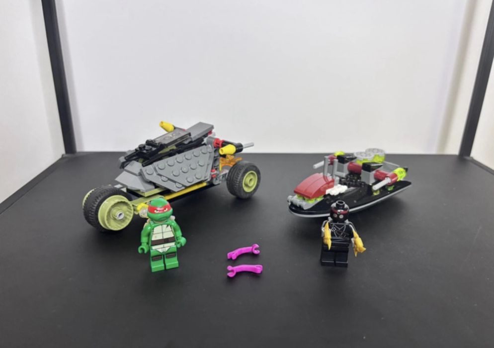 LEGO teenage mutant Ninja Turtles stealth shell in pursuit 79102