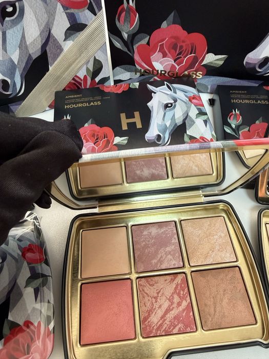 Палетка Hourglass Ambient Lighting Edit Unlocked Horse Кінь Олень