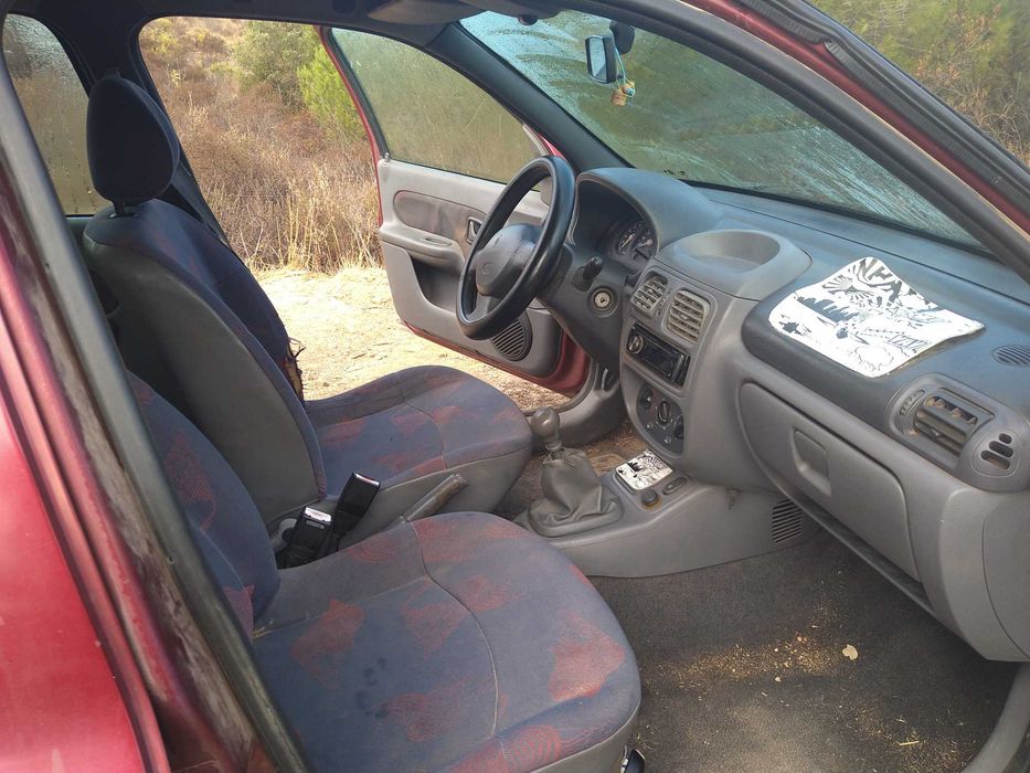 Renault clio 2 carro gasolina — photo 3