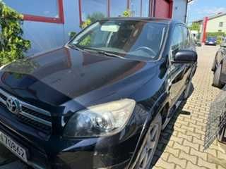 toyota rav 4 samochód