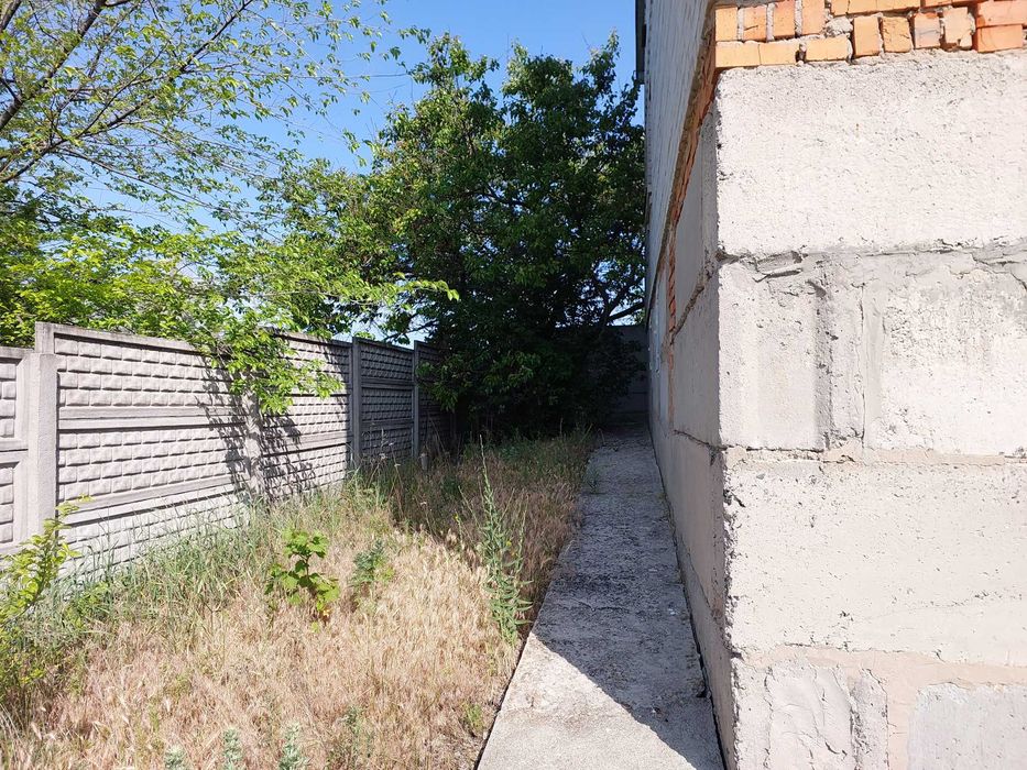 Продам дом с участком в г. Подгородное