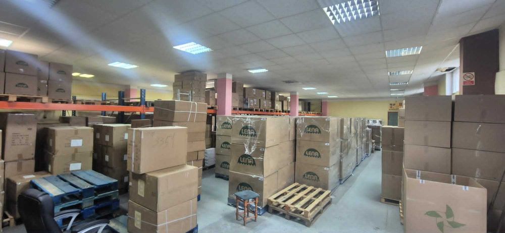 Sprzedam dwa budynki magazynowe+biura 895m2 Magazyny