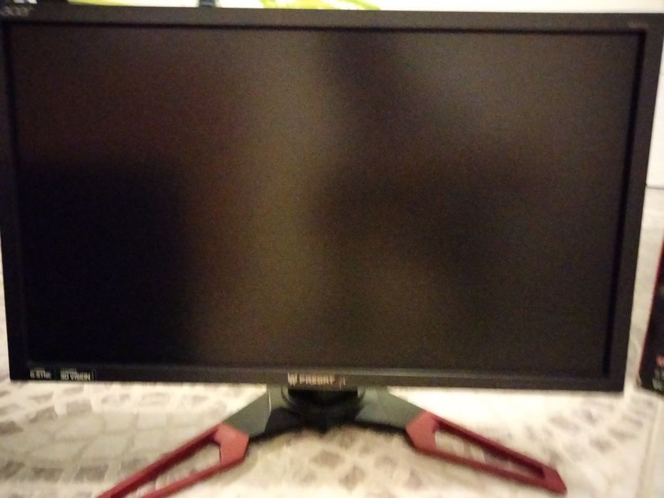 PC + monitor + teclados gamer PREDATOR