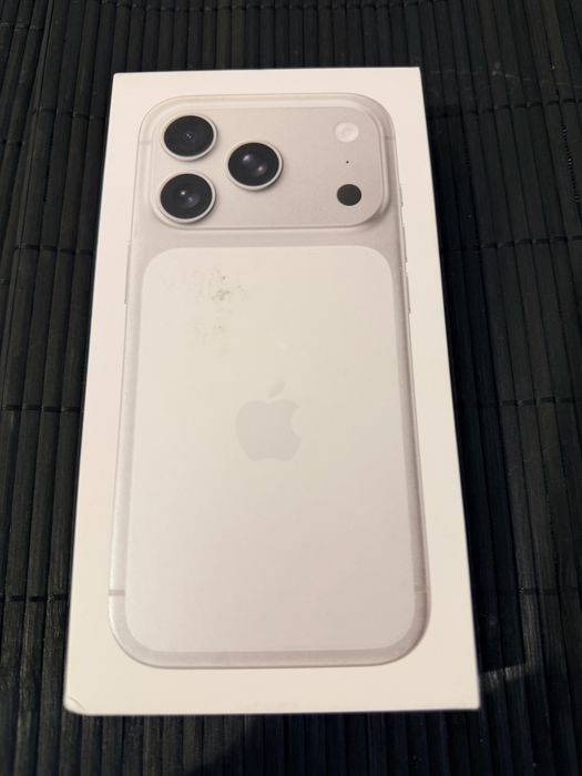 Iphone 17 pro 256GB Silver selado !