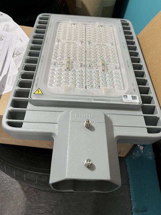 Светильник philips BRP 392 led 212/150w вуличне освітлення