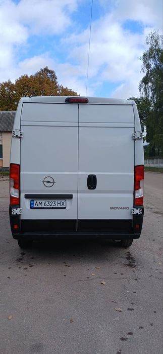 Автомобиль Opel Movano