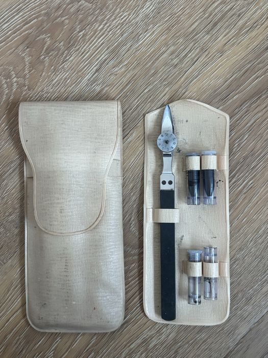 Precyzyjny Grafion Techniczny z Podziałką w Etui Przyrząd Kreślarski