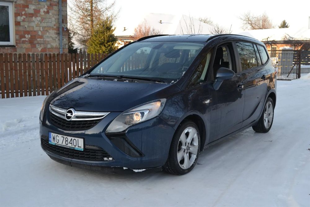 Opel Zafira 1.4T Benzyna Klima Tempomat Isofix Hak Zarejestrowany!
