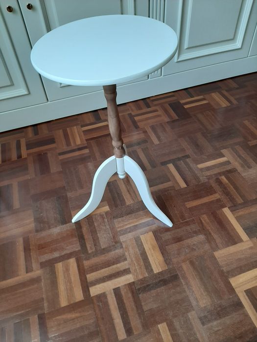 Mesa de apoio ou mesa de cabeceira