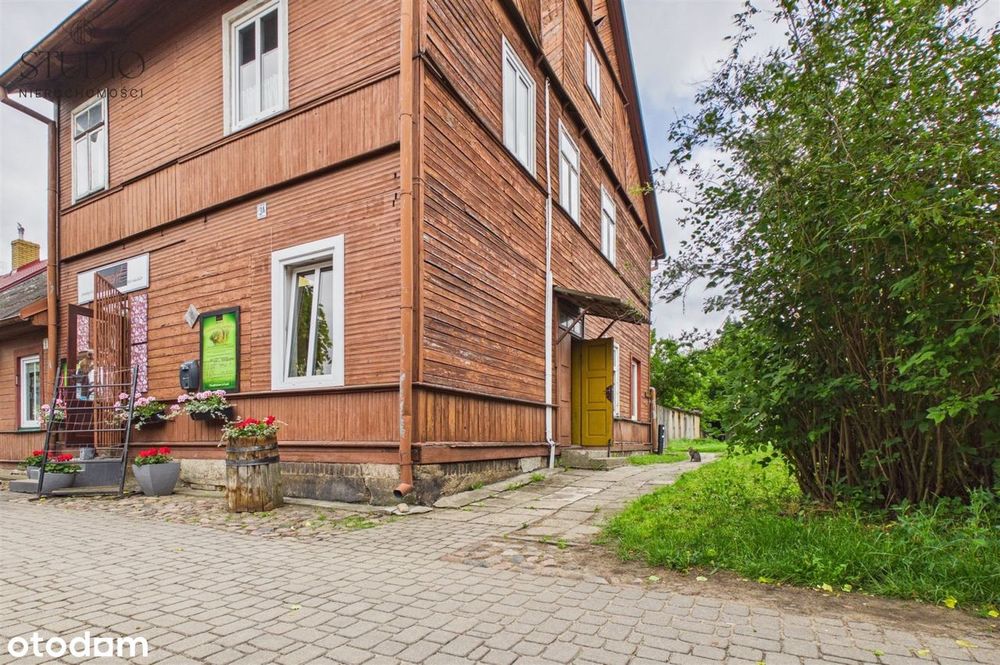 Mikrokawalerka nad rzeką w uzdrowisku Supraśl