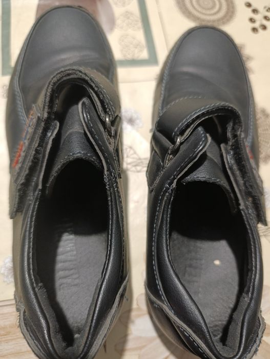 Туфли на липучке для мальчика р.31,длина по стельке 22 см(кожа).