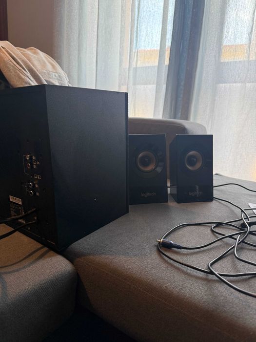 Colunas 2.1 LOGITECH Z533