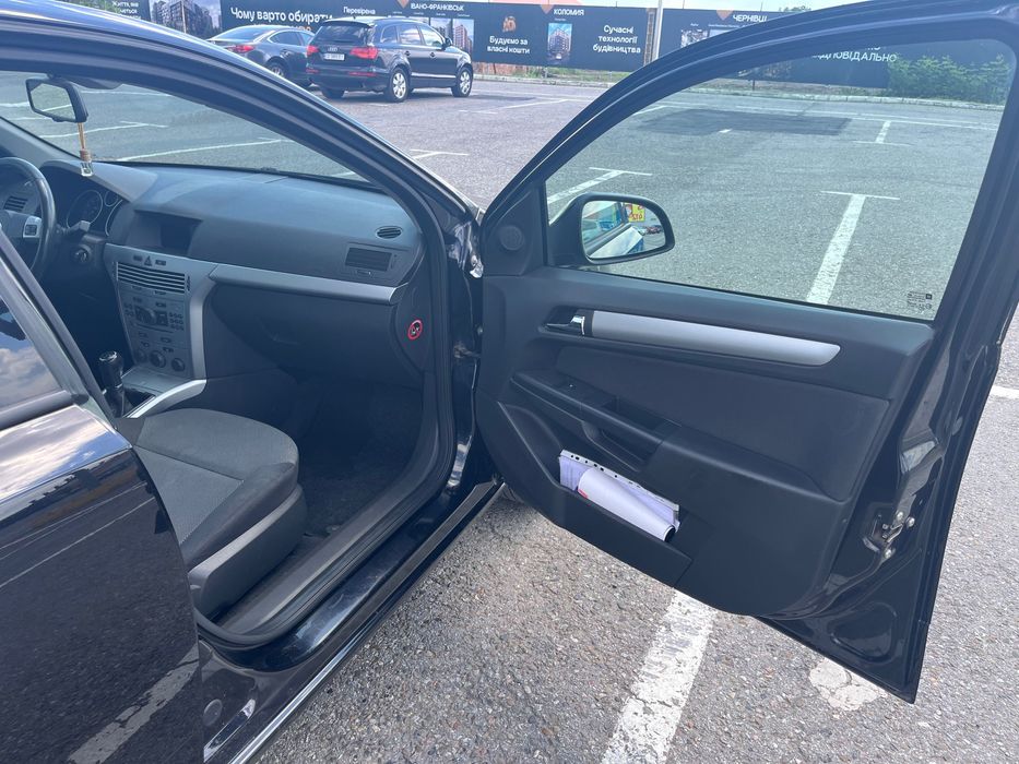 Авто Opel Astra H