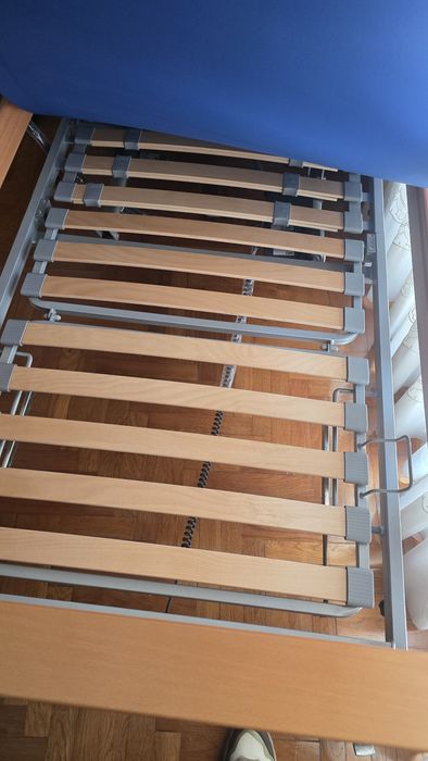 Cama articulada elétrica e elevatória