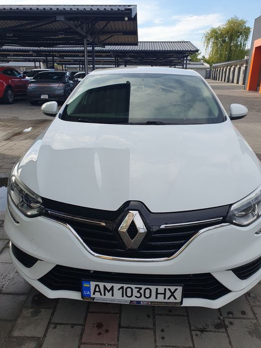 Автомобіль Рено Меган 4