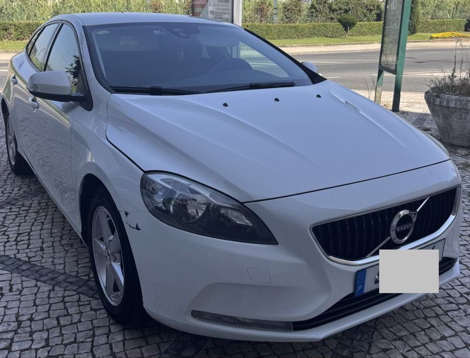 Volvo V40 D2 Kinetic | Nacional | Outubro 2017 | Excelente Estado