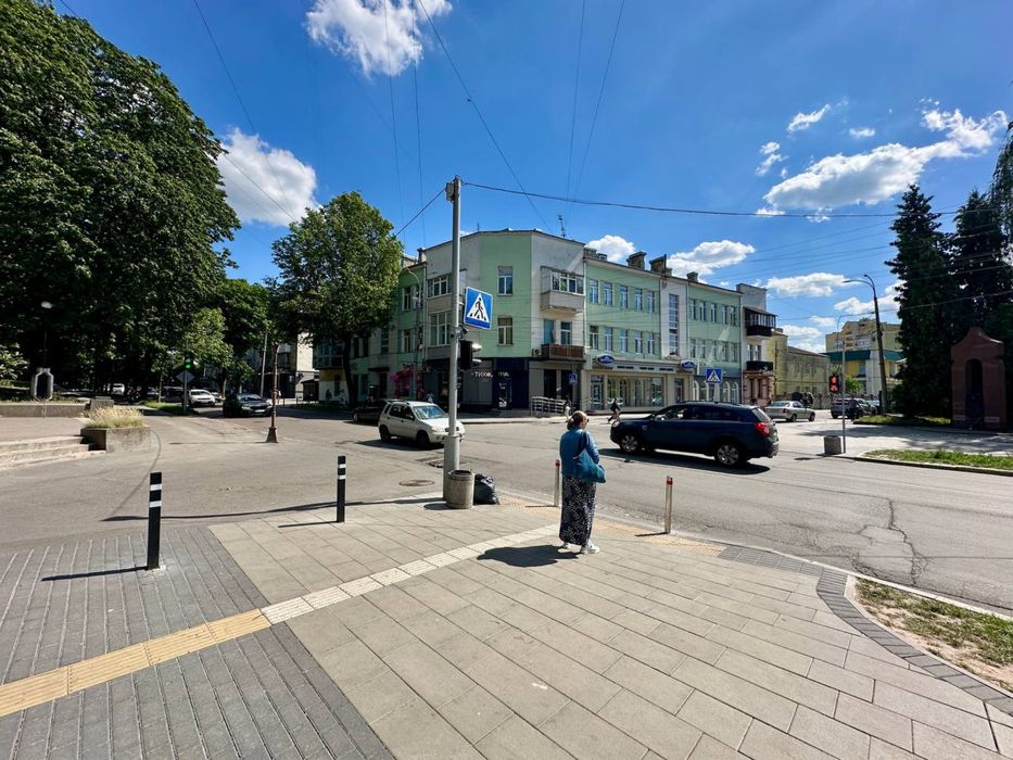Продам комерційне примфщення в центрі міста площею 92м2