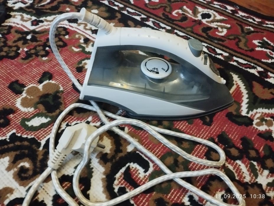 Утюг паровой Grunhelm немецкий