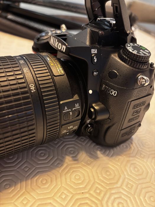 Câmera DSLR Nikon D7000 em excelente estado