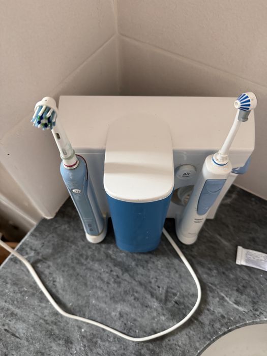 Centro dentario oral b